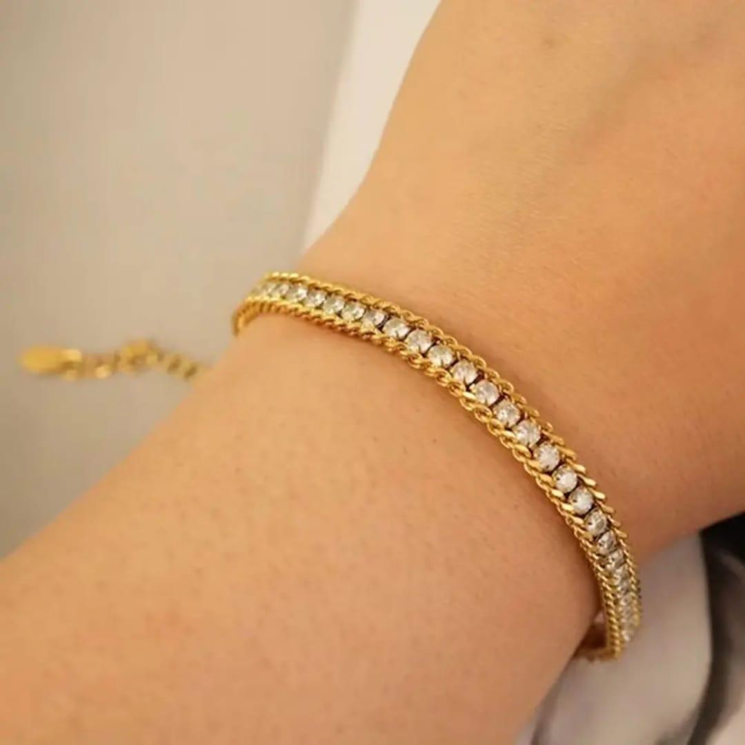 Trendy Lustrous Bracelet