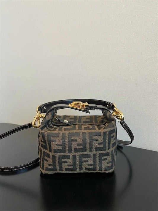 FenD Crossbody