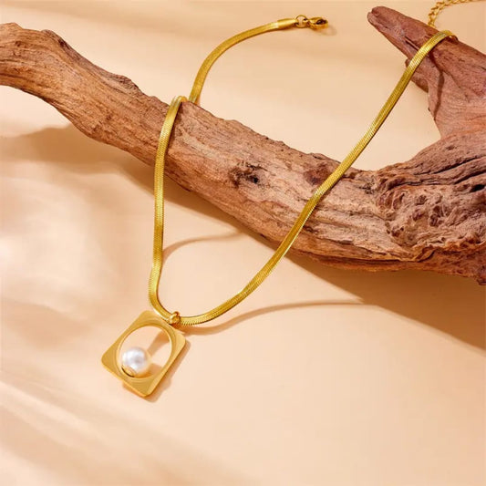 Everline Necklace