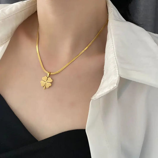 Florafly Necklace