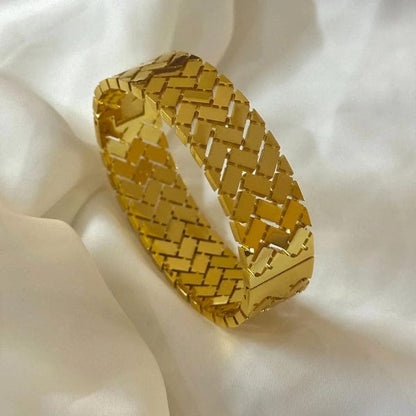 Orbit Bangle