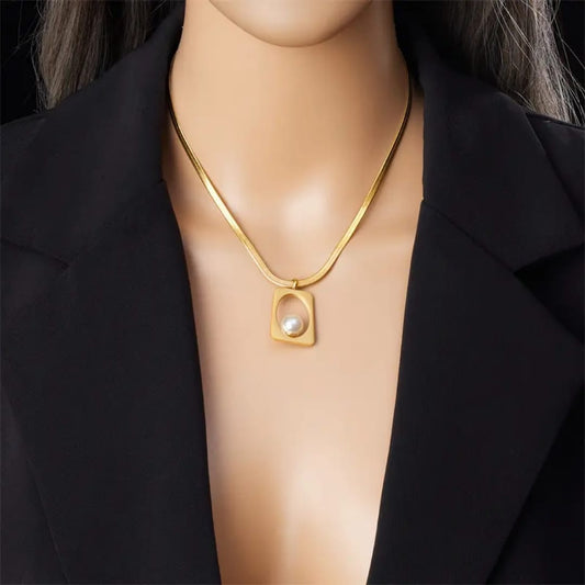 Everline Necklace