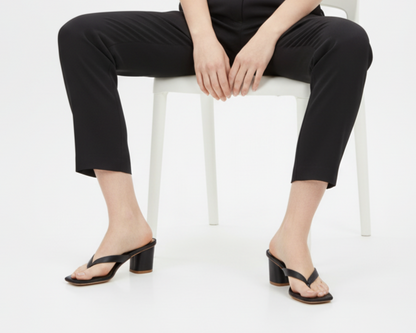 Sleeky Black - Casual