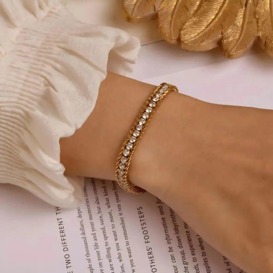 Trendy Lustrous Bracelet