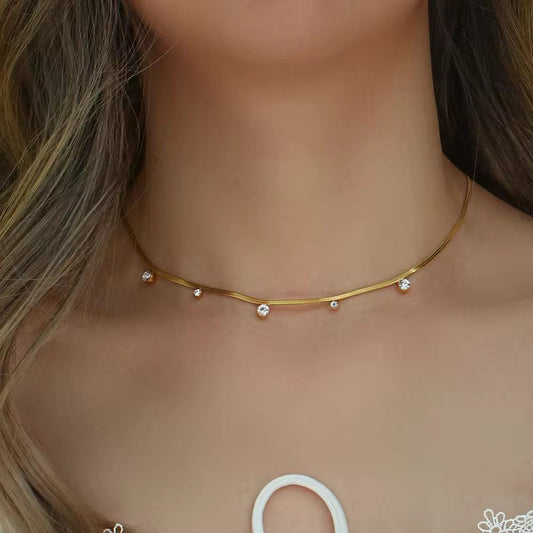 Five Gleams Neckless