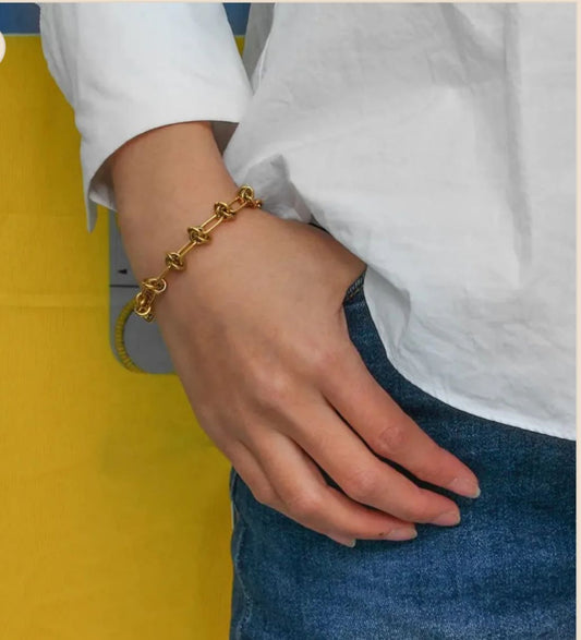 Twisted Bracelet