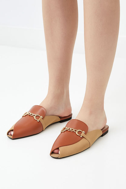 SoleSutra Flats