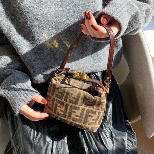 FenD Crossbody